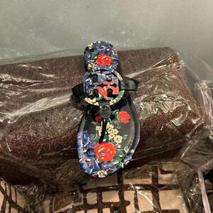 Beautiful brand new millers size 8. Tory Burch